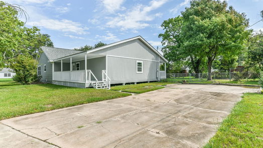 Texas City 1-story, 4-bed 1051 18th Avenue N-idx