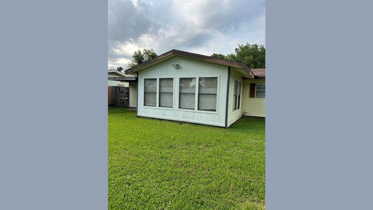 Texas City 1-story, 3-bed 3411 Palm Avenue-idx