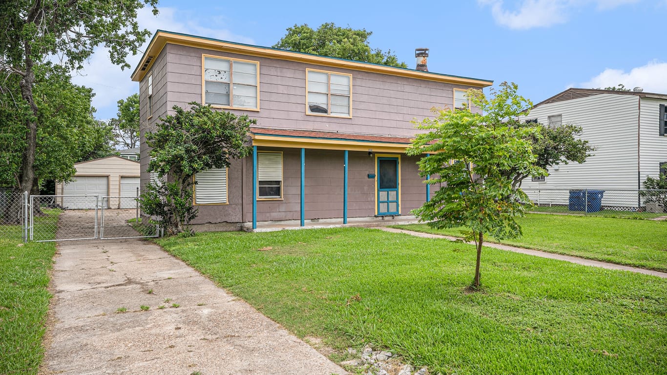 Texas City 2-story, 4-bed 1136 2nd Avenue N-idx