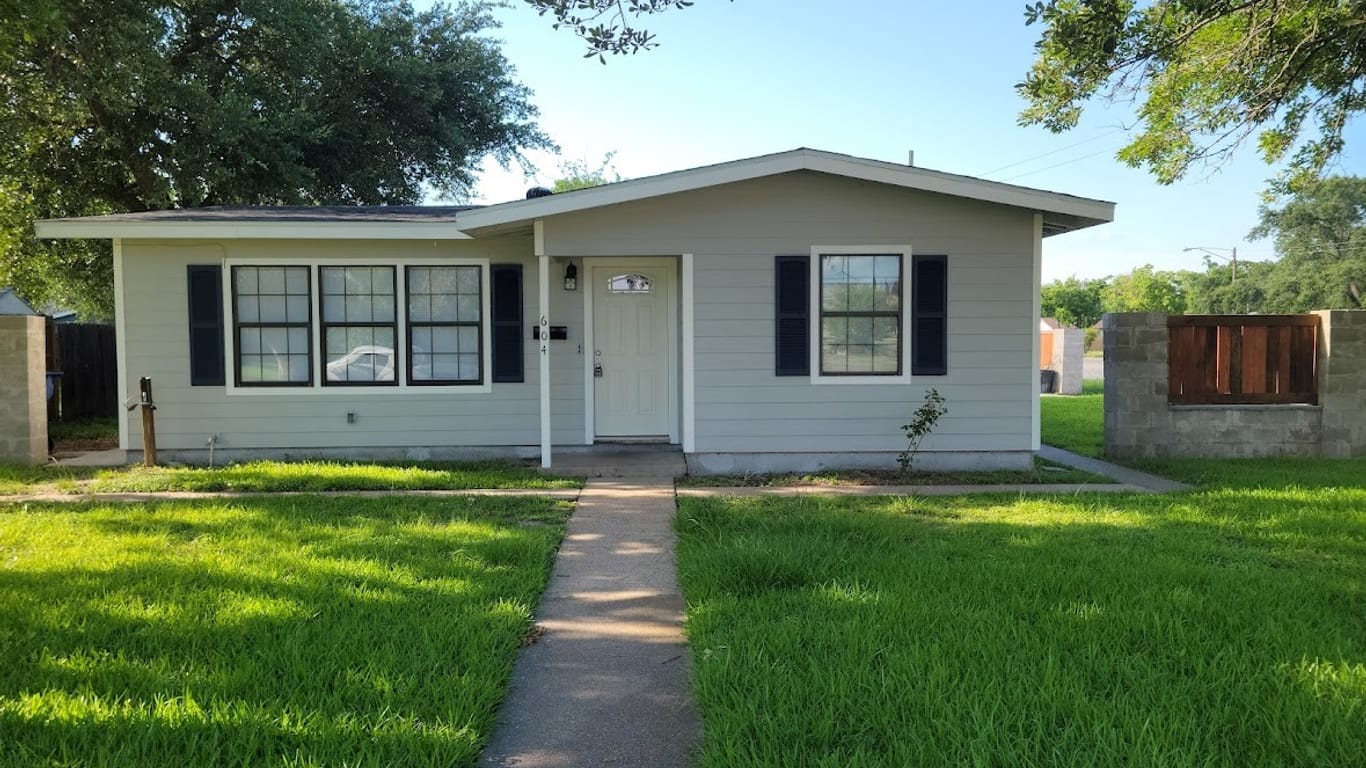 Texas City 1-story, 4-bed 604 19th Avenue N-idx