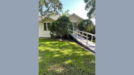 Texas City 1-story, 3-bed 202 10th Avenue N-idx