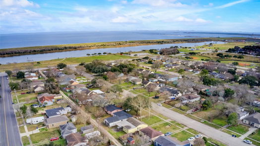 Texas City 1-story, 3-bed 104 18th Avenue N-idx