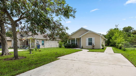 Texas City 1-story, 2-bed 2405 13th Avenue N-idx