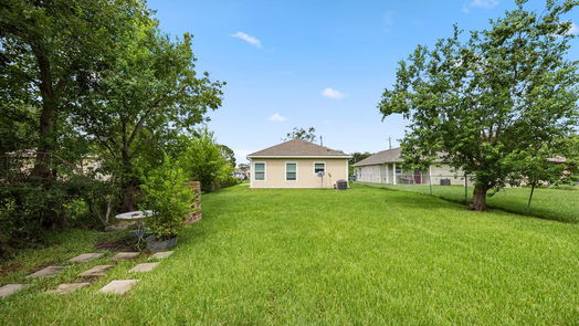 Texas City 1-story, 2-bed 2405 13th Avenue N-idx