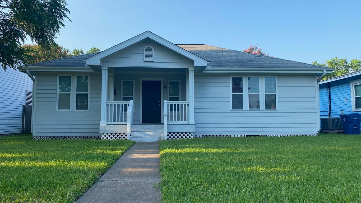 Texas City 1-story, 3-bed 718 13th Avenue N-idx