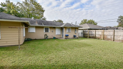 Texas City null-story, 3-bed 3106 Danforth Drive-idx