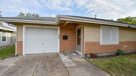 Texas City 1-story, 3-bed 3106 Danforth Drive-idx