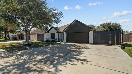 Texas City 1-story, 3-bed 2613 7th Street N-idx