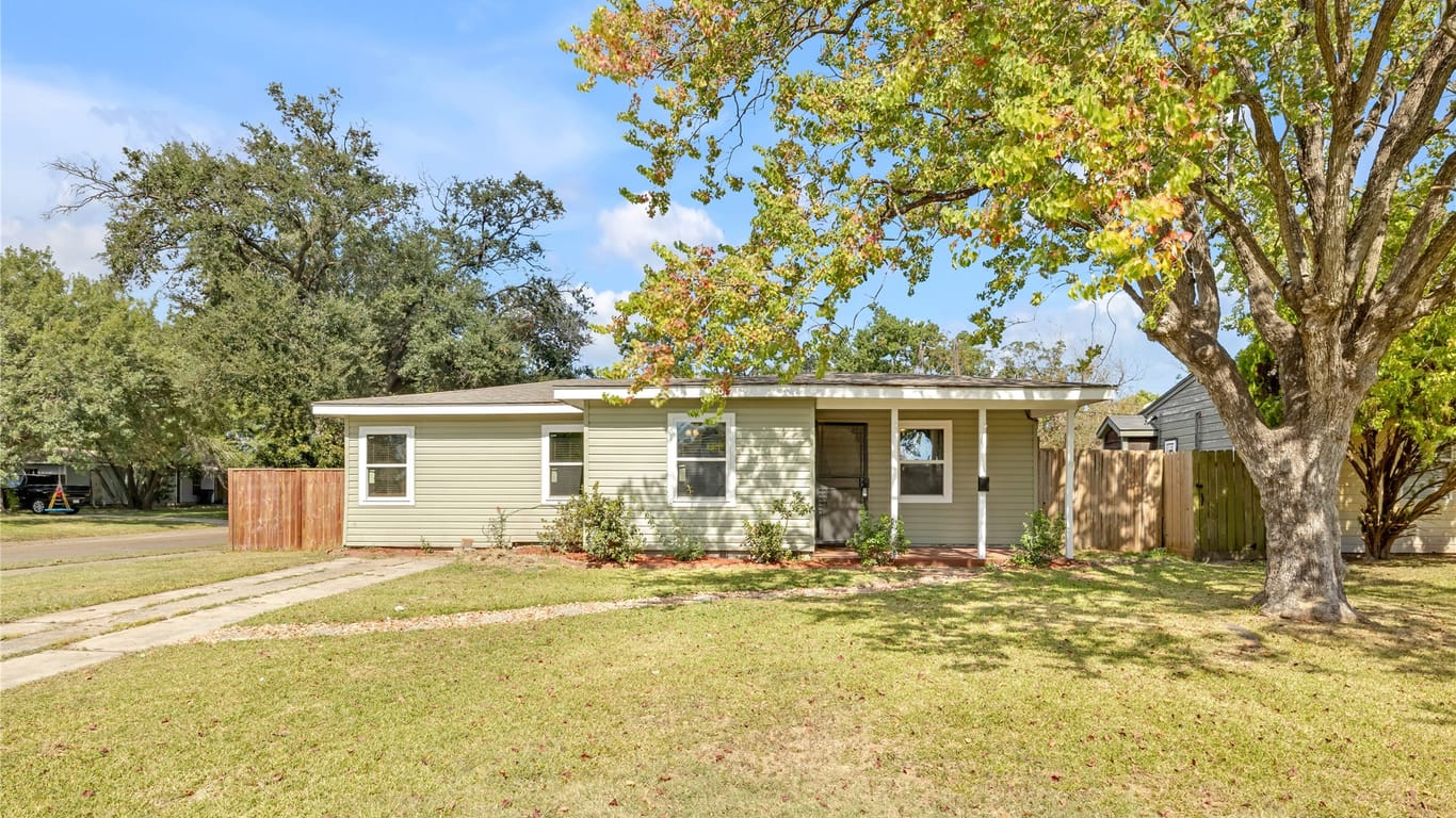 Texas City 1-story, 4-bed 1538 1st Avenue N-idx