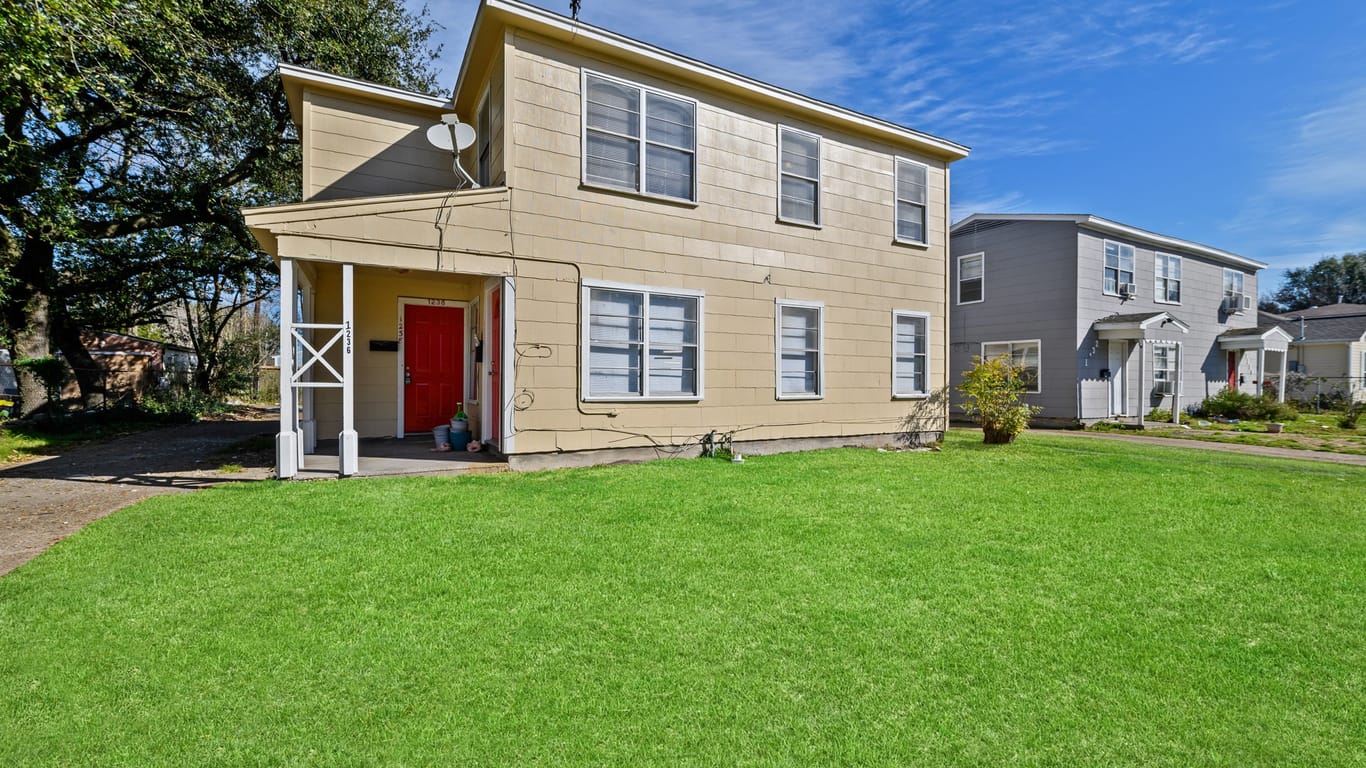 Texas City 2-story, 2-bed 1238 2nd Avenue N-idx