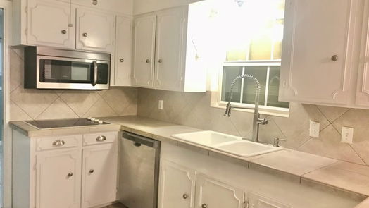 Texas City null-story, 4-bed 8632 Plantation Drive-idx