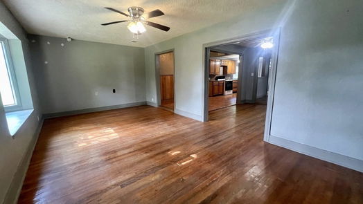 Texas City 1-story, 3-bed 222 S Willow Street-idx