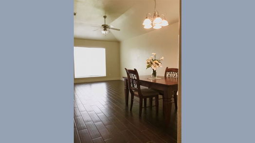 Texas City 1-story, 4-bed 201 N Heritage Oaks Drive-idx