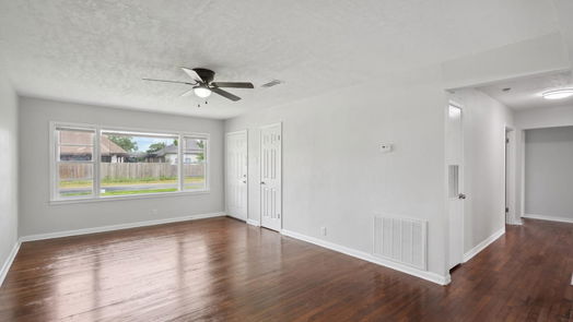 Texas City null-story, 4-bed 6113 Sapphire Ct-idx