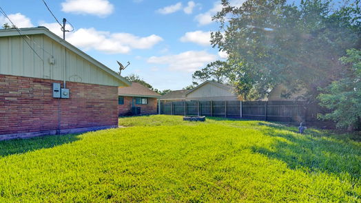 Texas City 1-story, 3-bed 533 N Linden Drive-idx