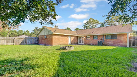 Texas City 1-story, 3-bed 533 N Linden Drive-idx