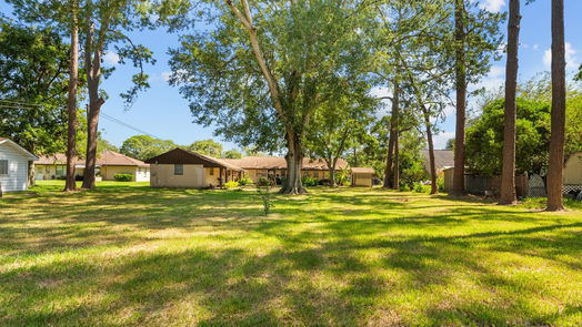 Texas City 1-story, 4-bed 225 N Amburn Road-idx