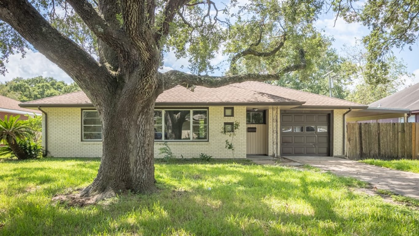 Texas City 1-story, 3-bed 5101 Burr Oak Lane-idx