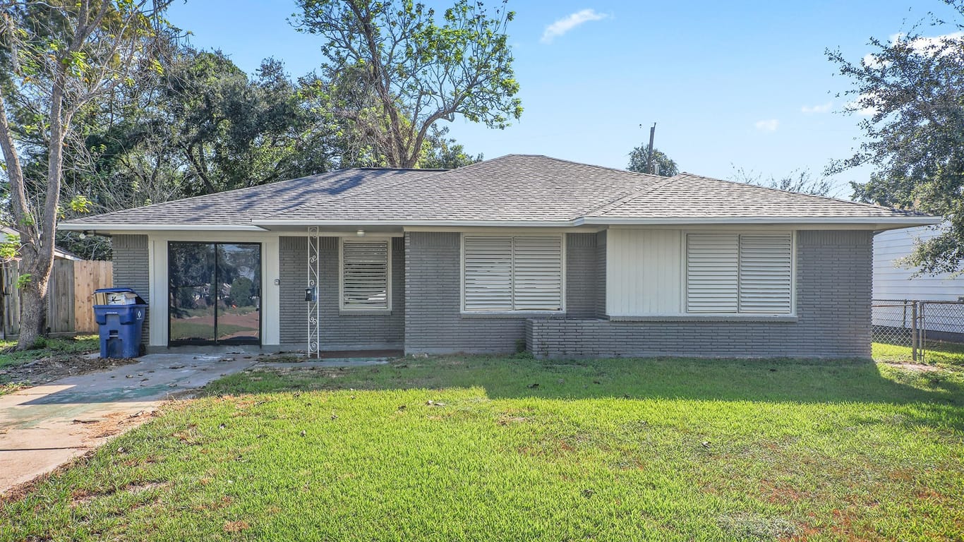 Texas City 1-story, 4-bed 322 S Sparrow Way-idx