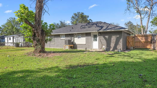 Texas City 1-story, 4-bed 322 S Sparrow Way-idx