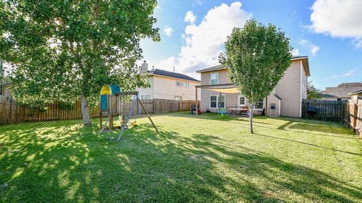 Texas City 2-story, 5-bed 10925 Groveshire Drive-idx