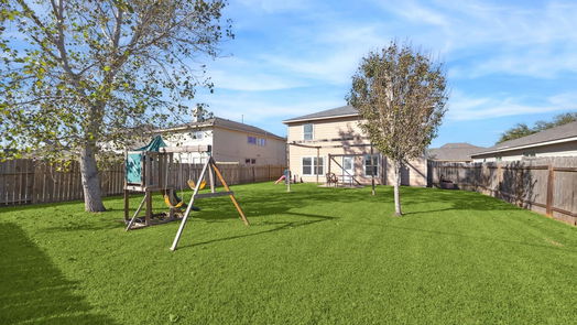 Texas City 2-story, 5-bed 10925 Groveshire Drive-idx