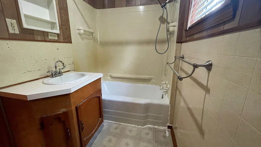 Nederland 1-story, 2-bed 2403 Avenue F-idx