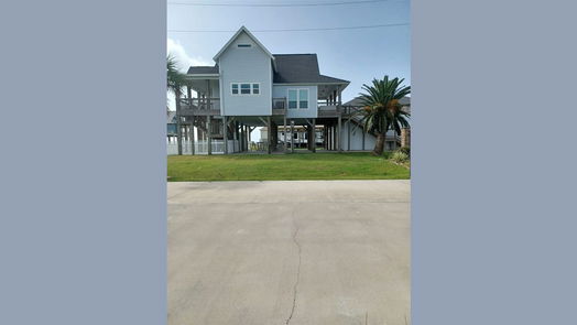 Crystal Beach 2-story, 3-bed 844 East Road-idx