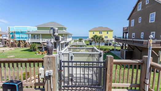 Crystal Beach 2-story, 3-bed 2100 Mills-idx