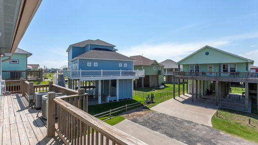 Crystal Beach 2-story, 3-bed 2100 Mills-idx