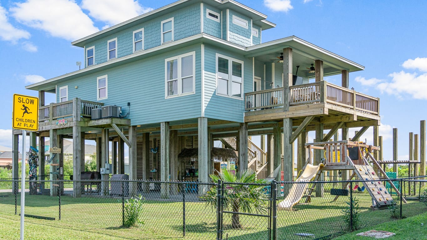 Crystal Beach 2-story, 3-bed 901 Sea Spray Drive-idx