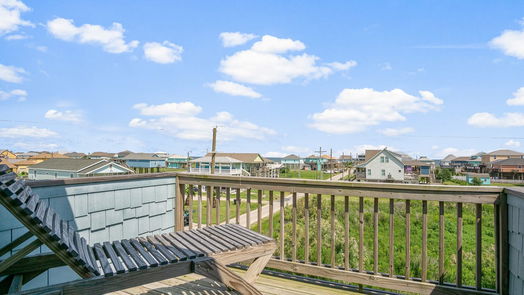 Crystal Beach 2-story, 3-bed 901 Sea Spray Drive-idx