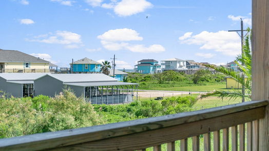 Crystal Beach 2-story, 3-bed 901 Sea Spray Drive-idx