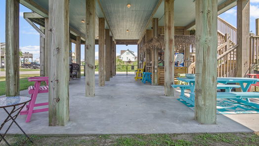 Crystal Beach 2-story, 3-bed 901 Sea Spray Drive-idx