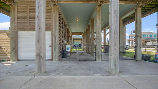 Crystal Beach 2-story, 3-bed 901 Sea Spray Drive-idx