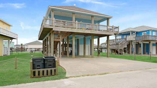 Crystal Beach 1-story, 3-bed 983 S Redfish Street-idx