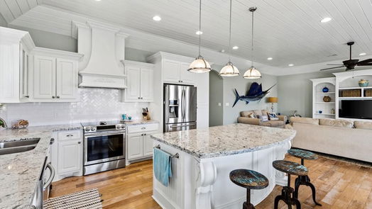 Crystal Beach 2-story, 4-bed 3212 Sea Castle Drive-idx