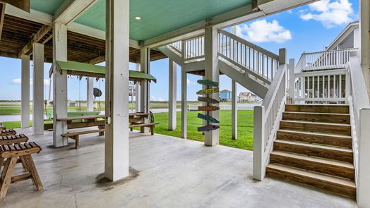 Crystal Beach 2-story, 4-bed 3212 Sea Castle Drive-idx
