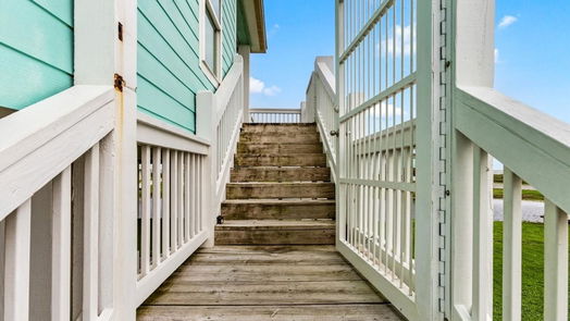 Crystal Beach 2-story, 4-bed 3212 Sea Castle Drive-idx