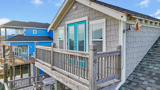 Crystal Beach 2-story, 4-bed 2025 Vista Drive-idx