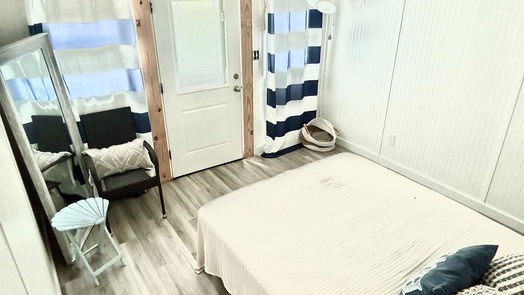 Crystal Beach null-story, null-bed 887 S East Road-idx