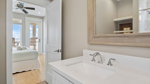 Crystal Beach 2-story, 4-bed 1136 Blue Water Drive-idx