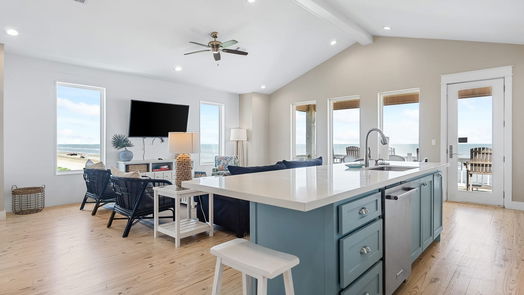 Crystal Beach 2-story, 4-bed 1136 Blue Water Drive-idx