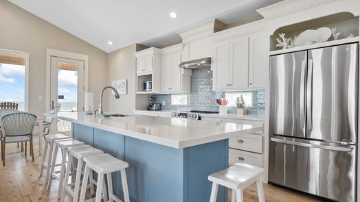 Crystal Beach 2-story, 4-bed 1136 Blue Water Drive-idx