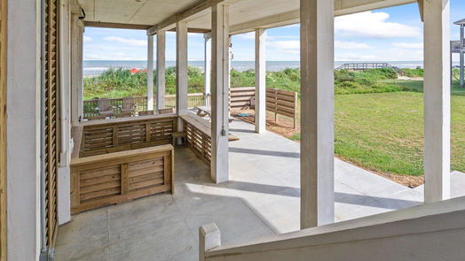 Crystal Beach 2-story, 4-bed 1136 Blue Water Drive-idx