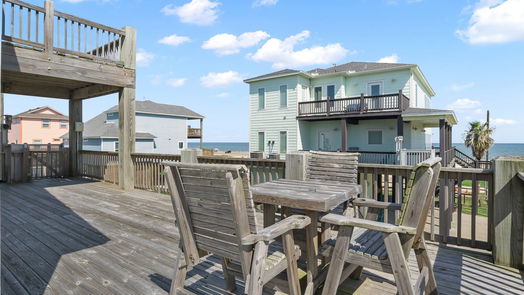 Crystal Beach 2-story, 3-bed 700 Palmetto Drive-idx