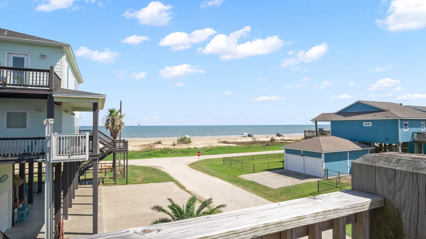 Crystal Beach 2-story, 3-bed 700 Palmetto Drive-idx