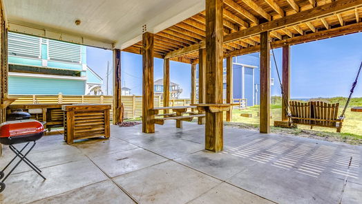 Crystal Beach 2-story, 3-bed 2432 Sand Drift Lane-idx