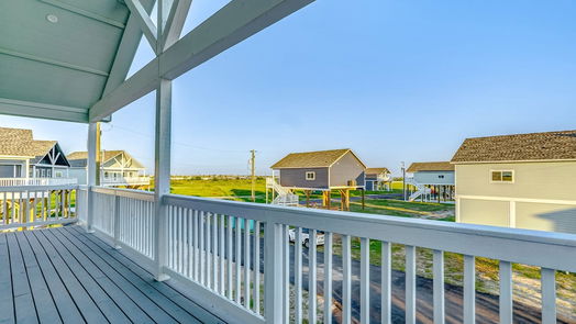 Crystal Beach 2-story, 2-bed 1077 Sunset Circle W-idx