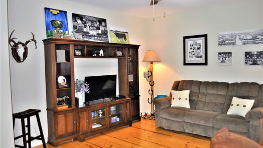 Brenham null-story, 3-bed 913 Independence Street-idx